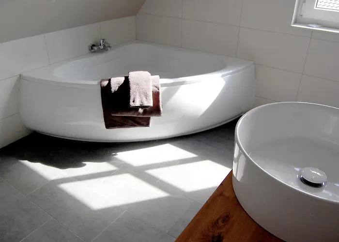 Kleiner Onkel, Seeblick, Angeln, Sauna, Ruhige Lage בית נופש